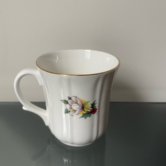 Rare Vintage Fine Bone China December Mug - Picture 7 of 8